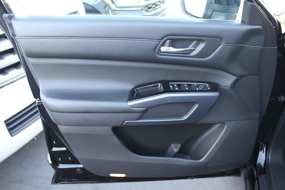 Used 2022 Nissan Pathfinder SL w/ SL Premium Package FWD image 20