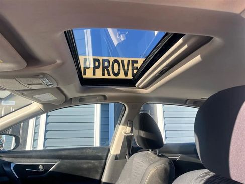 Used 2017 Nissan Altima 2.5 SV w/ Convenience Package image 13