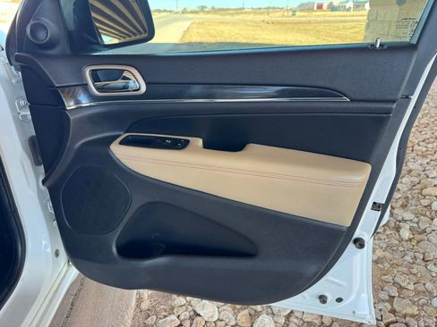 Used 2017 Jeep Grand Cherokee Limited 75th Anniversary image 26