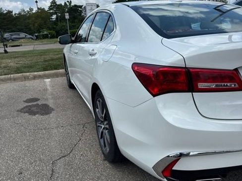 Used 2018 Acura TLX V6 SH-AWD image 4