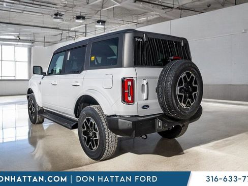 New 2025 Ford Bronco Outer Banks AWD/4WD image 30
