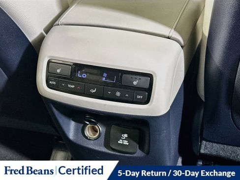 Used 2022 Hyundai Palisade SEL w/ Premium Package AWD/4WD image 18
