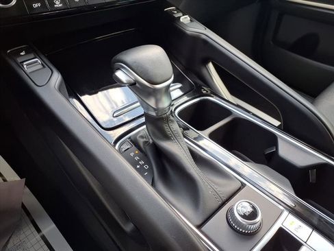 Used 2024 Kia Telluride S w/ S Sunroof Package image 8