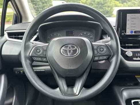 Used 2025 Toyota Corolla LE w/ LE Premium Package FWD image 7