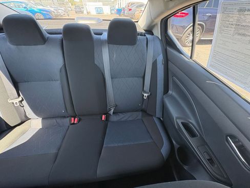 Used 2025 Nissan Versa SV FWD image 36