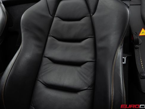 Used 2016 McLaren 675LT Spider RWD image 46