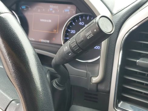 Used 2022 Ford F350 Lariat w/ Chrome Package AWD/4WD image 25