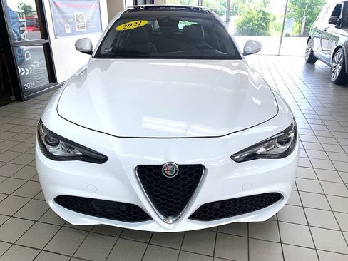Used 2021 Alfa Romeo Giulia Ti w/ Active Assist 2 Package TI AWD/4WD image 6