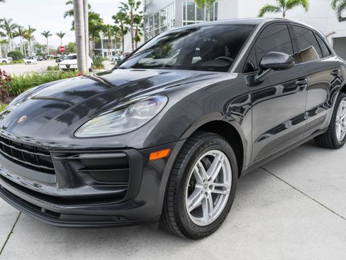 Used 2022 Porsche Macan image 5