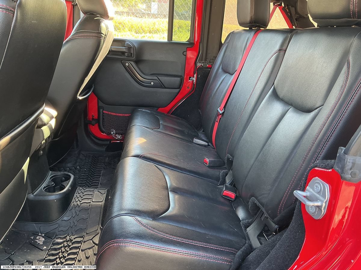 Used 2017 Jeep Wrangler Unlimited Rubicon AWD/4WD image 9