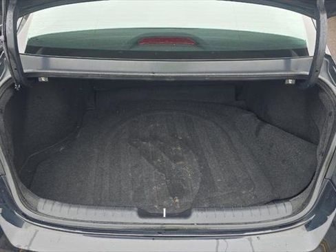 Used 2021 Hyundai Elantra SE FWD image 22