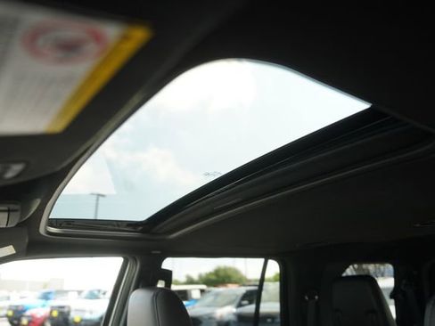 Used 2015 Ford Expedition Limited w/ Equipment Group 301A image 11