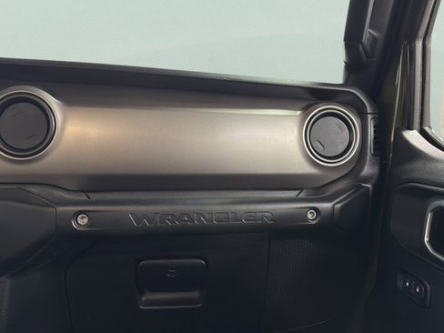 Used 2020 Jeep Wrangler Unlimited Sport S image 33