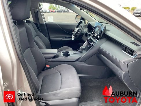 Certified 2024 Toyota Venza LE AWD/4WD image 14