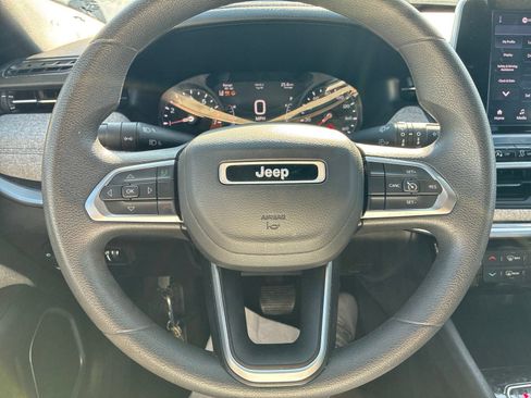 Used 2025 Jeep Compass Sport AWD/4WD image 12