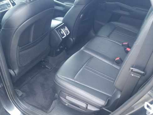 Used 2022 Kia Sorento S FWD image 12