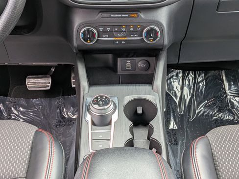 Used 2024 Ford Escape ST-Line FWD image 21