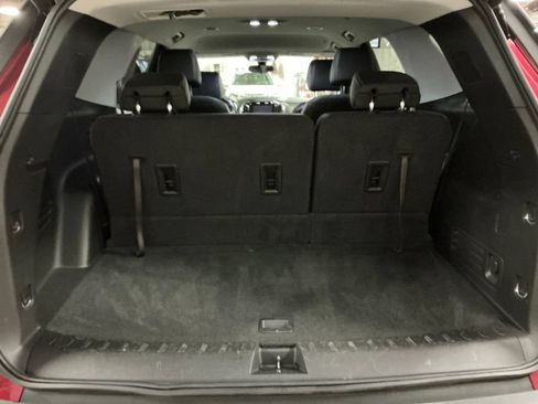 Used 2019 Chevrolet Traverse LT FWD image 24