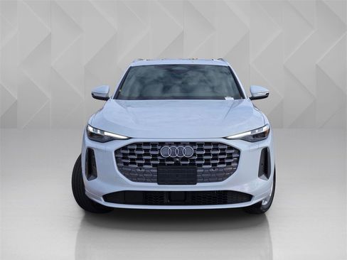 New 2025 Audi Q5 Premium Plus image 2