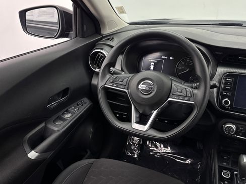 Used 2023 Nissan Kicks SV FWD image 24