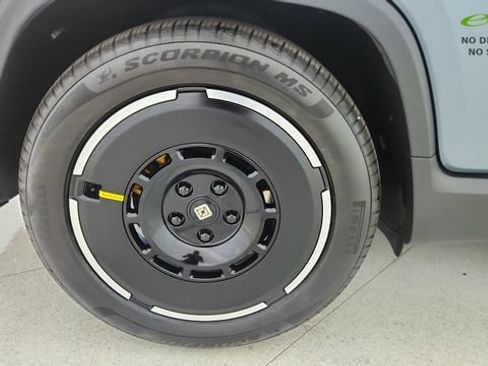 Used 2025 Rivian R1T Premium AWD/4WD image 59