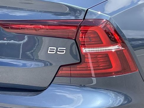 Used 2024 Volvo S60 B5 Plus FWD image 6