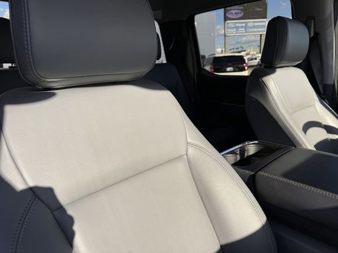 Used 2025 Ford F150 Lightning Flash image 7