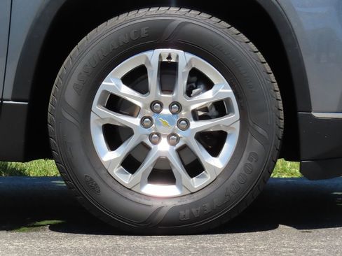 Used 2020 Chevrolet Traverse LT AWD/4WD image 14