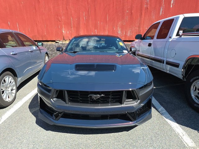 Used 2025 Ford Mustang Dark Horse RWD image 9