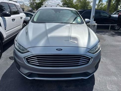 Certified 2020 Ford Fusion SE FWD image 2