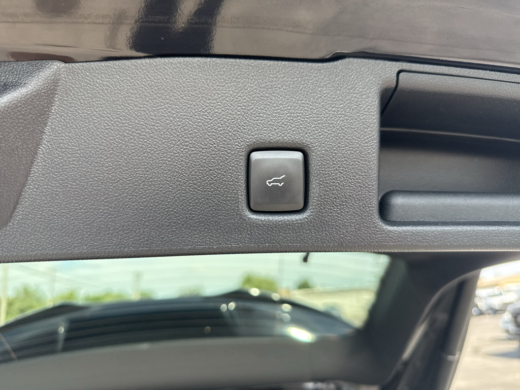 Used 2025 Ford Escape ST-Line w/ Tech Pack #1 AWD/4WD image 9