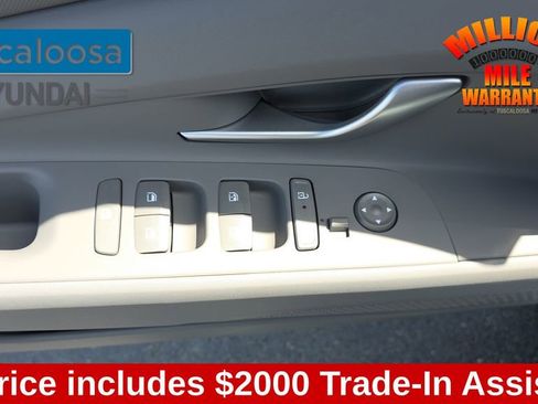 Used 2026 Hyundai Elantra Sport FWD image 13