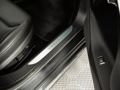 Used 2016 Tesla Model S AWD image 23