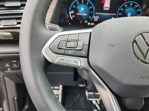New 2025 Volkswagen Atlas SEL Premium R-Line image 8