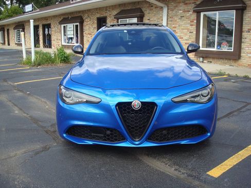 Used 2019 Alfa Romeo Giulia Ti image 10