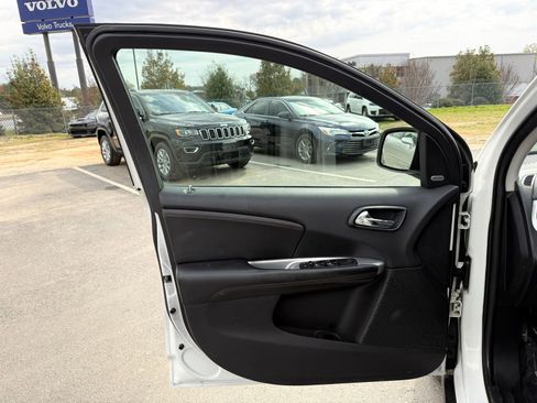 Used 2017 Dodge Journey GT image 14