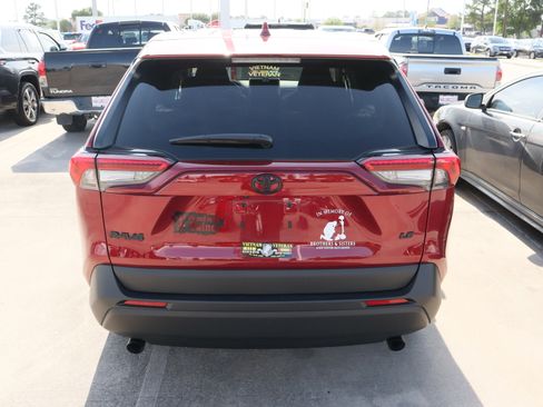 Used 2023 Toyota RAV4 LE image 7