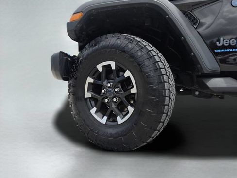 Used 2024 Jeep Wrangler Unlimited Rubicon 4xe AWD/4WD image 37