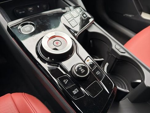 New 2025 Kia Sportage SX Prestige image 16