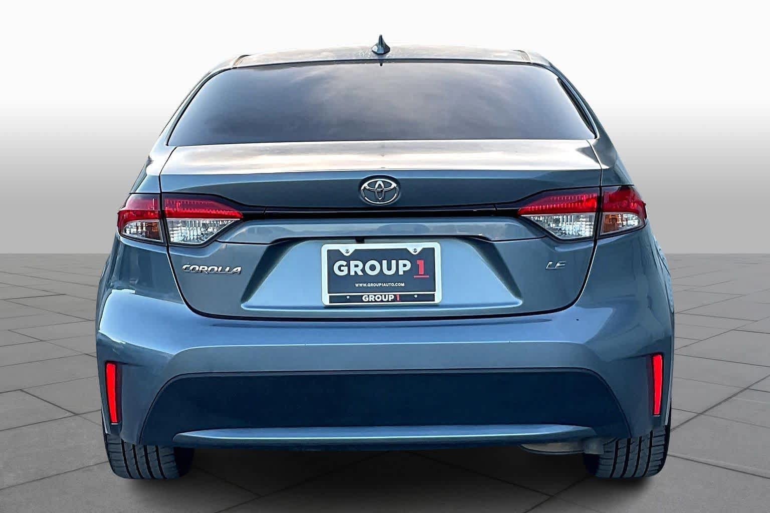 Used 2020 Toyota Corolla LE FWD image 4