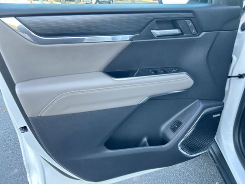 Used 2026 GMC Acadia Elevation w/ Super Cruise Package image 14