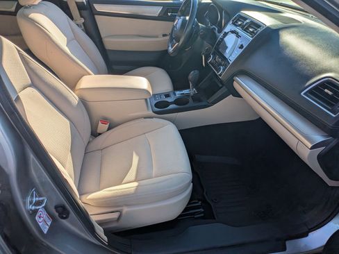 Used 2019 Subaru Outback 2.5i Premium image 37