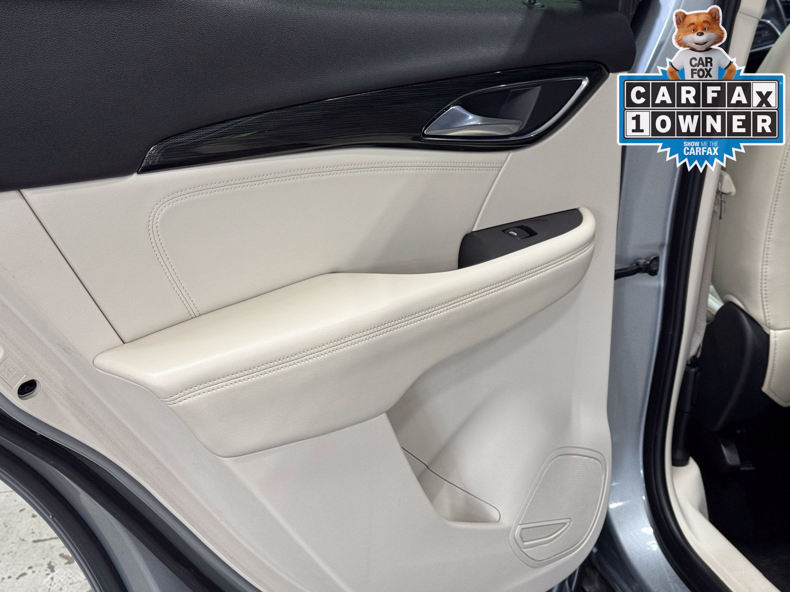 Used 2023 Buick Envision Preferred AWD/4WD image 38