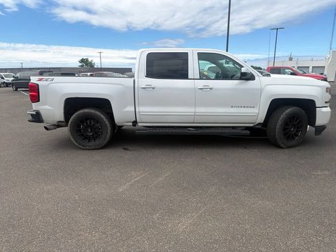 Used 2018 Chevrolet Silverado 1500 LT w/ All Star Edition AWD/4WD image 8