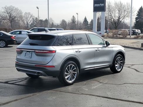 Certified 2023 Lincoln Corsair Standard w/ Equipment Group 101A image 4