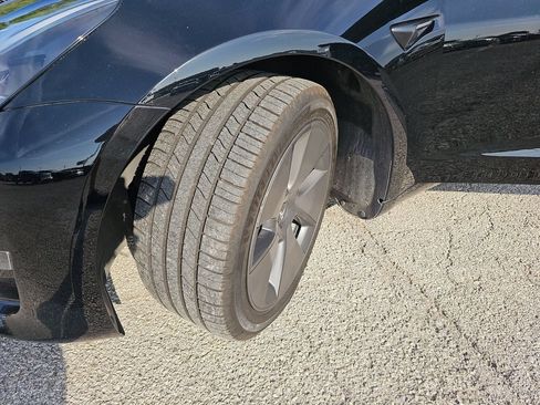 Used 2023 Tesla Model 3 Standard Range RWD image 31