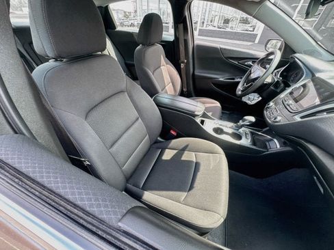 Used 2023 Chevrolet Malibu LT FWD image 23