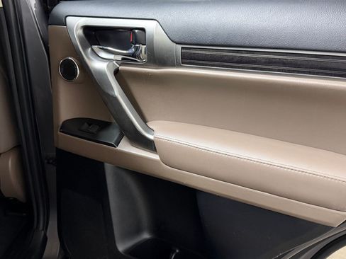 Used 2023 Lexus GX 460 Premium AWD/4WD image 44