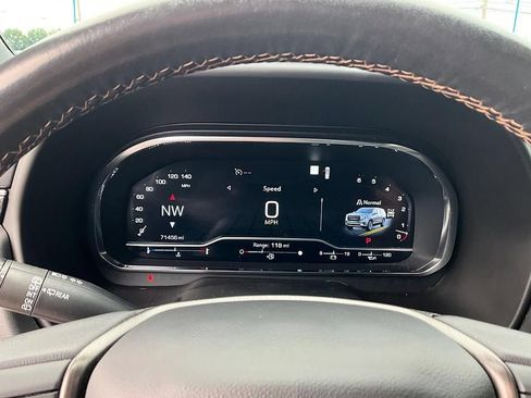 Used 2022 GMC Yukon AT4 w/ Technology Package AWD/4WD image 19