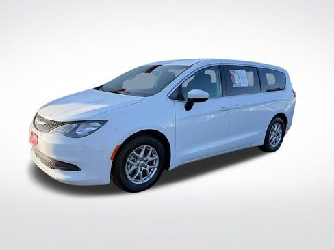 Used 2023 Chrysler Voyager LX FWD image 1